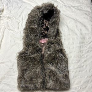 Fur vest